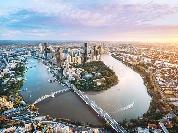 Must-see highlights of a Brisbane to Cairns road trip